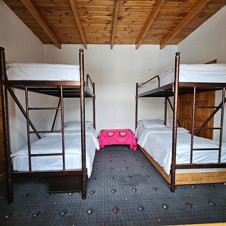 Sim-Sim Hostel & Backpackers Samarcande Extérieur photo