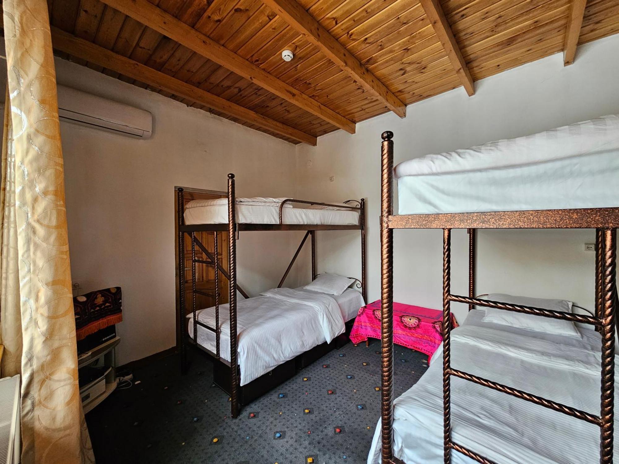 Sim-Sim Hostel & Backpackers Samarcande Extérieur photo